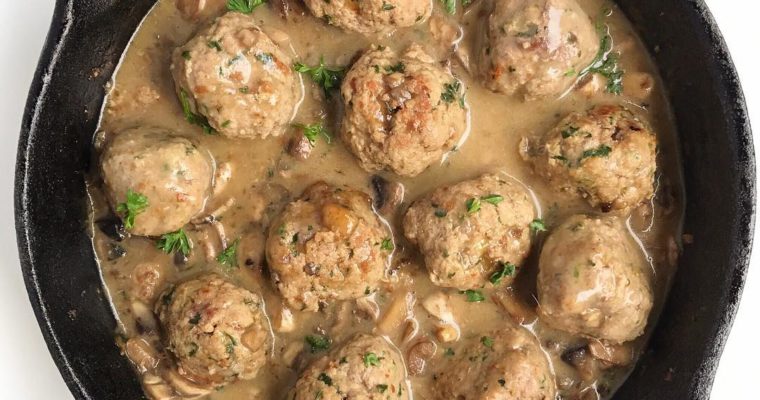 Skillet Turkey Meatballs in Mushroom Gravy
