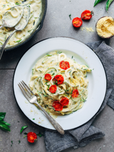 a plate of 30 minute cashew alfredo